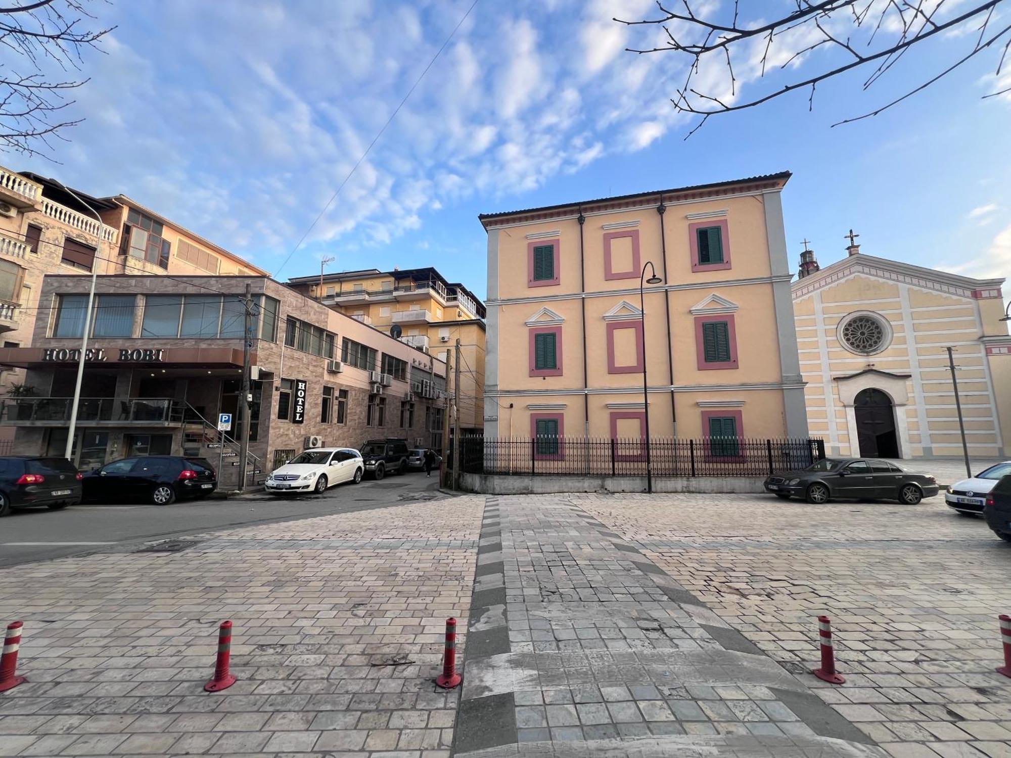 Bobi Hotel Shkodra Kültér fotó